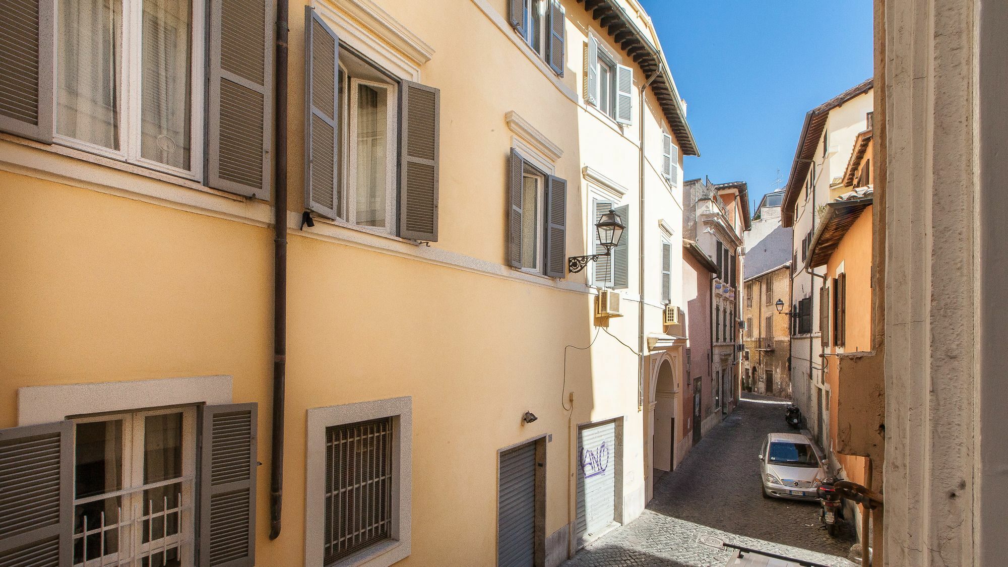 In Teatro Pace Apartment Rom